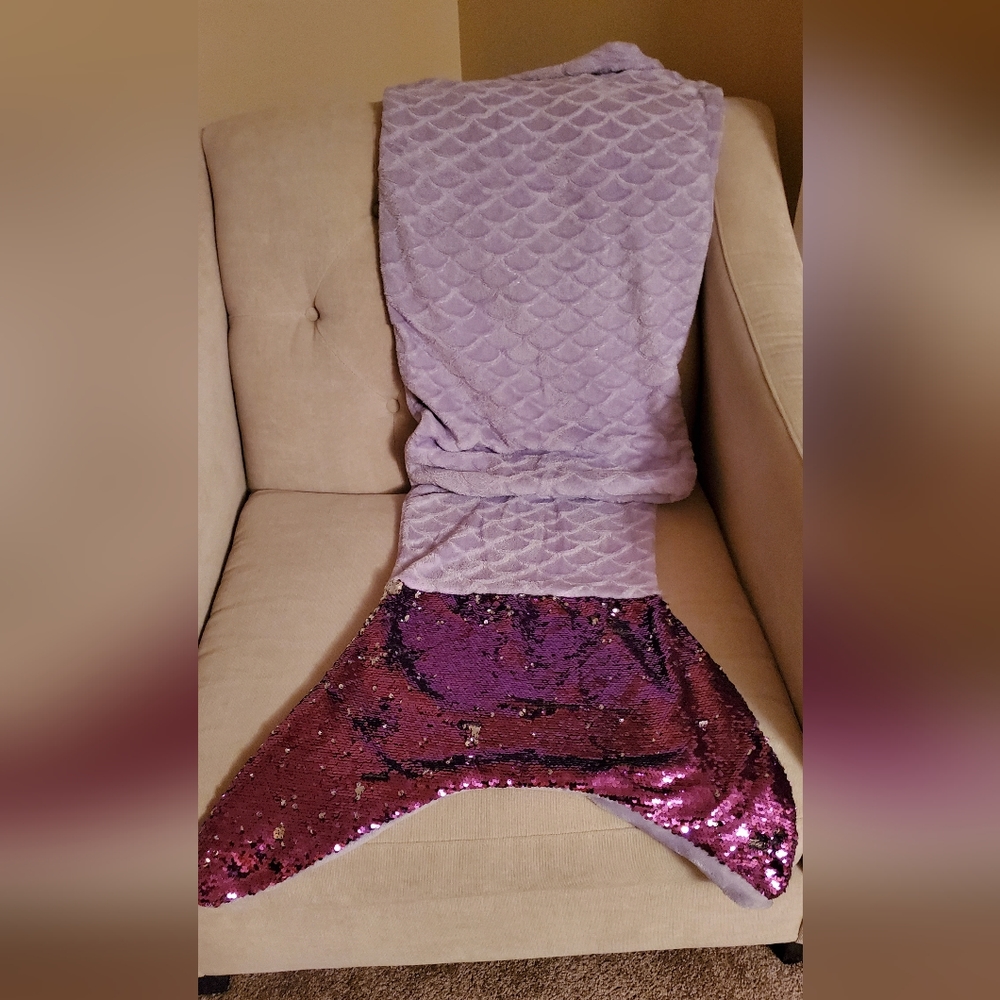 Mermaid tail blanket in purple.